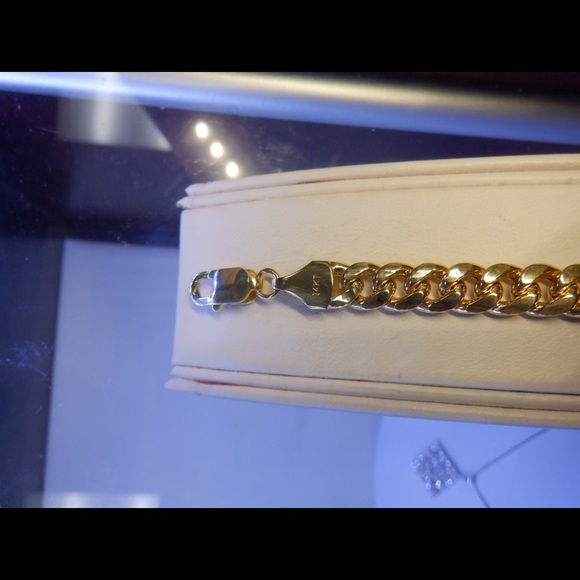 NEW  14k  yellow gold Cuban link 7.5 width - Picture 2 of 4